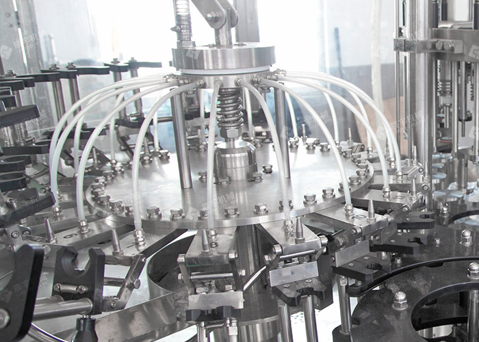 三合一玻璃瓶啤酒灌裝機(jī) 三合一玻璃瓶啤酒灌裝機(jī)